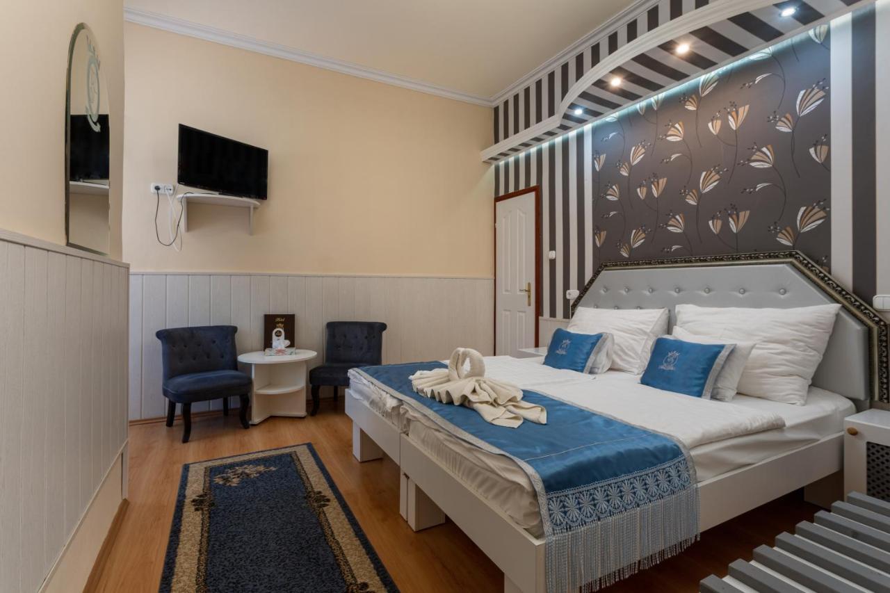 סגד Illes Hotel מראה חיצוני תמונה