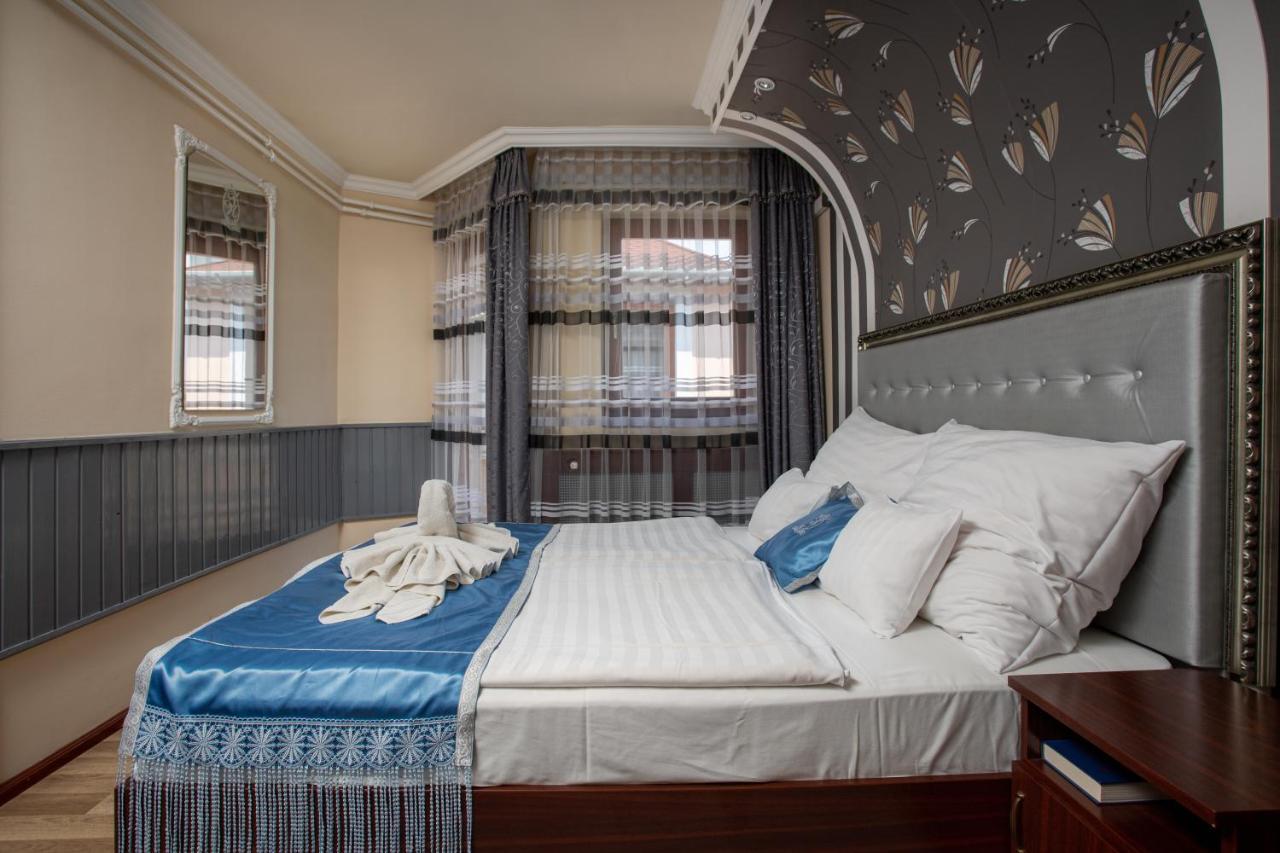 סגד Illes Hotel מראה חיצוני תמונה