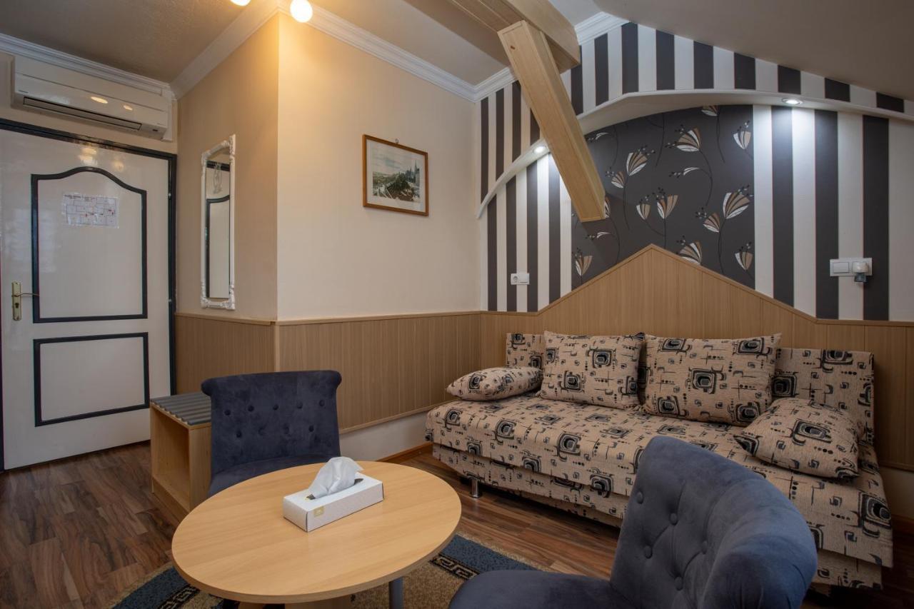 סגד Illes Hotel מראה חיצוני תמונה