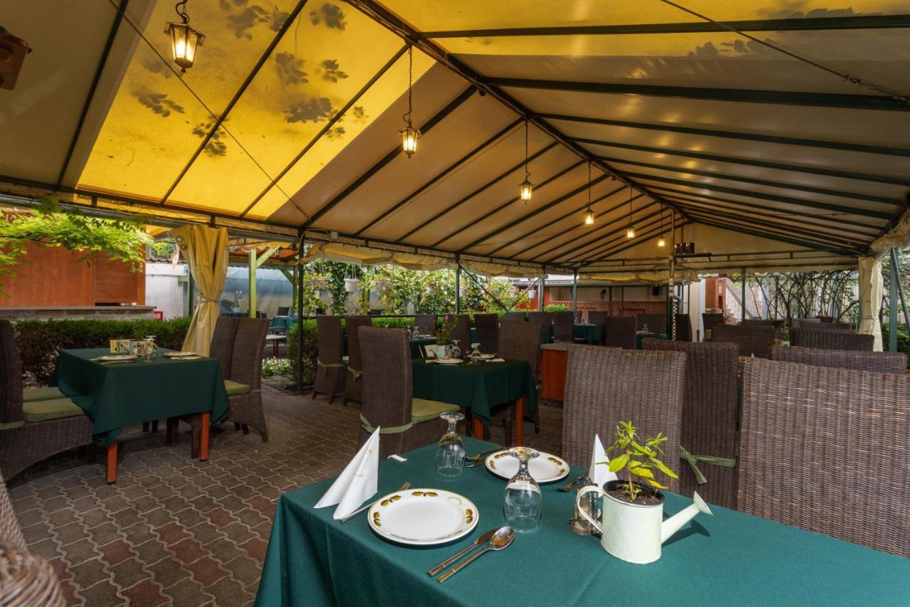 סגד Illes Hotel מראה חיצוני תמונה