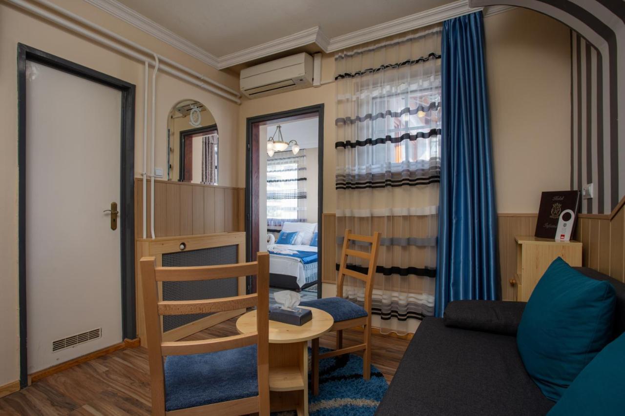 סגד Illes Hotel מראה חיצוני תמונה