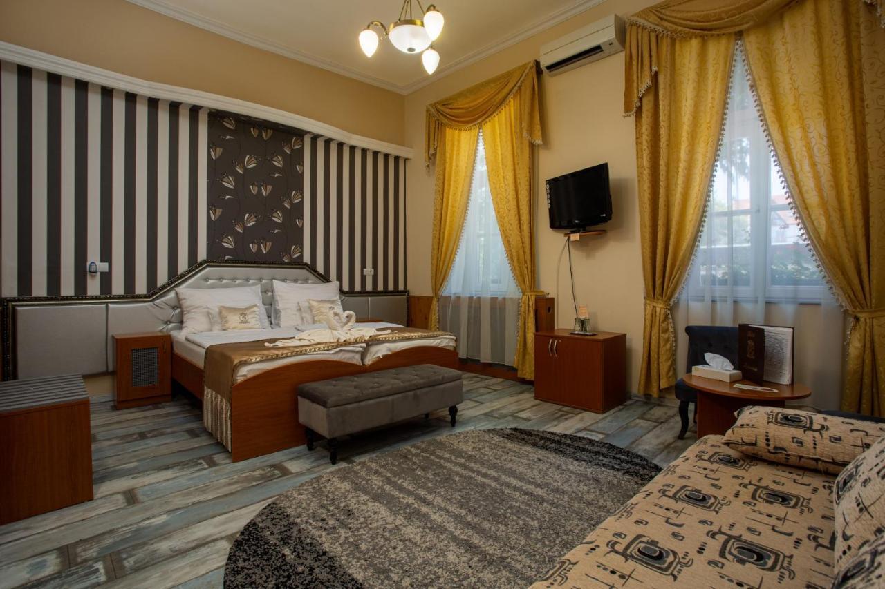 סגד Illes Hotel מראה חיצוני תמונה