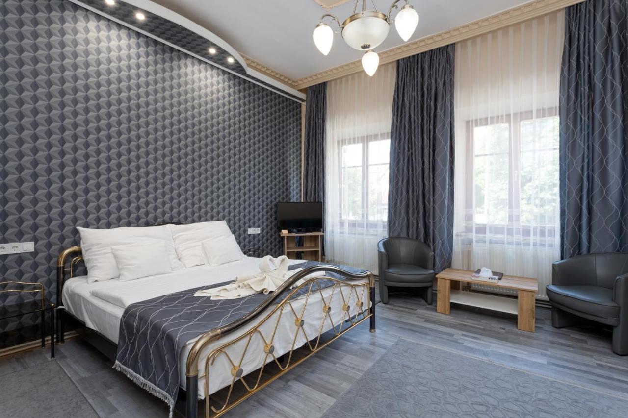 סגד Illes Hotel מראה חיצוני תמונה